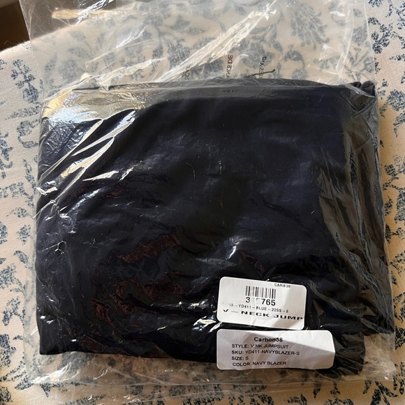 Carbon38 V-Neck Jumpsuit in Melt yoga Pilates blue - Picture 6 of 7